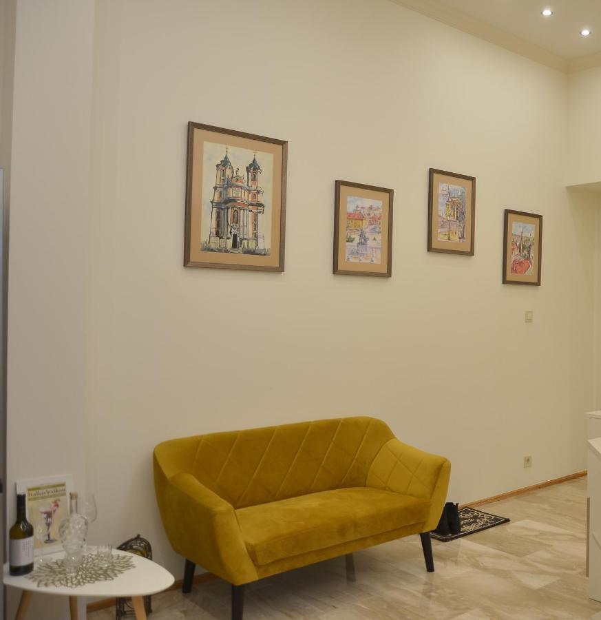 Elegant Apartman Eger Bagian luar foto
